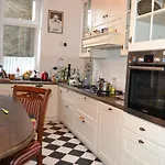 Apartment Center, Sunny Spacious Luxury!
