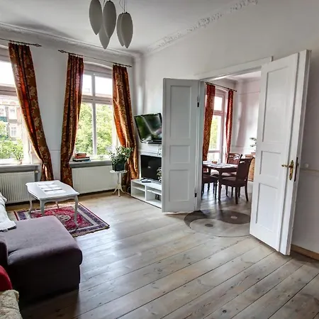 Center, Sunny Spacious Luxury! *