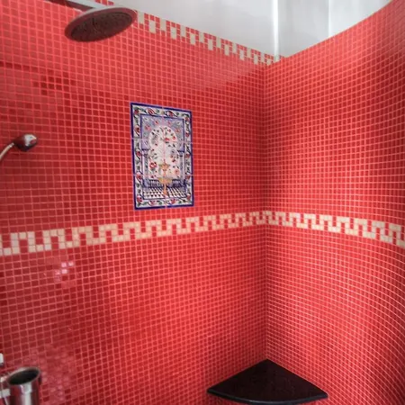 Center, Sunny Spacious Luxury! Appartamento