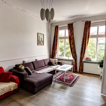 Center, Sunny Spacious Luxury! Apartment