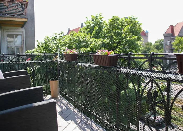 Lejlighed Center, Sunny Spacious Luxury! *