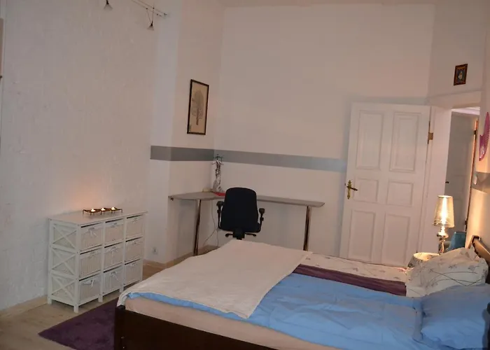 Center, Sunny Spacious Luxury! Lejlighed